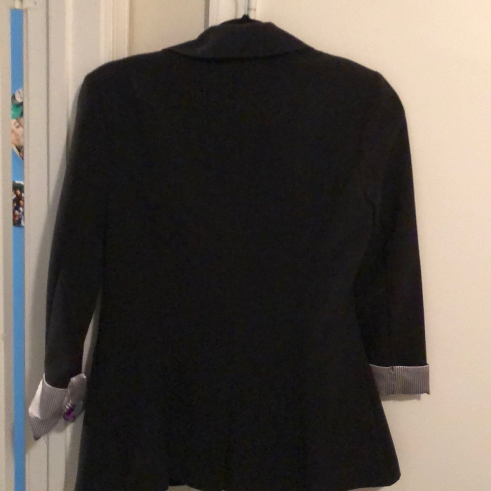 Blazer - Picture 3 of 3
